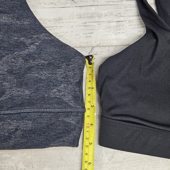 Vuori Bundle of 2 Sports Bra Elevation Camo and Stride Black Medium - Picture 3 of 11